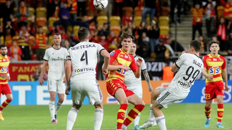 Jagiellonia zremisowała i się utrzymała. Legia tradycyjnie nie dała rady w Białymstoku￼