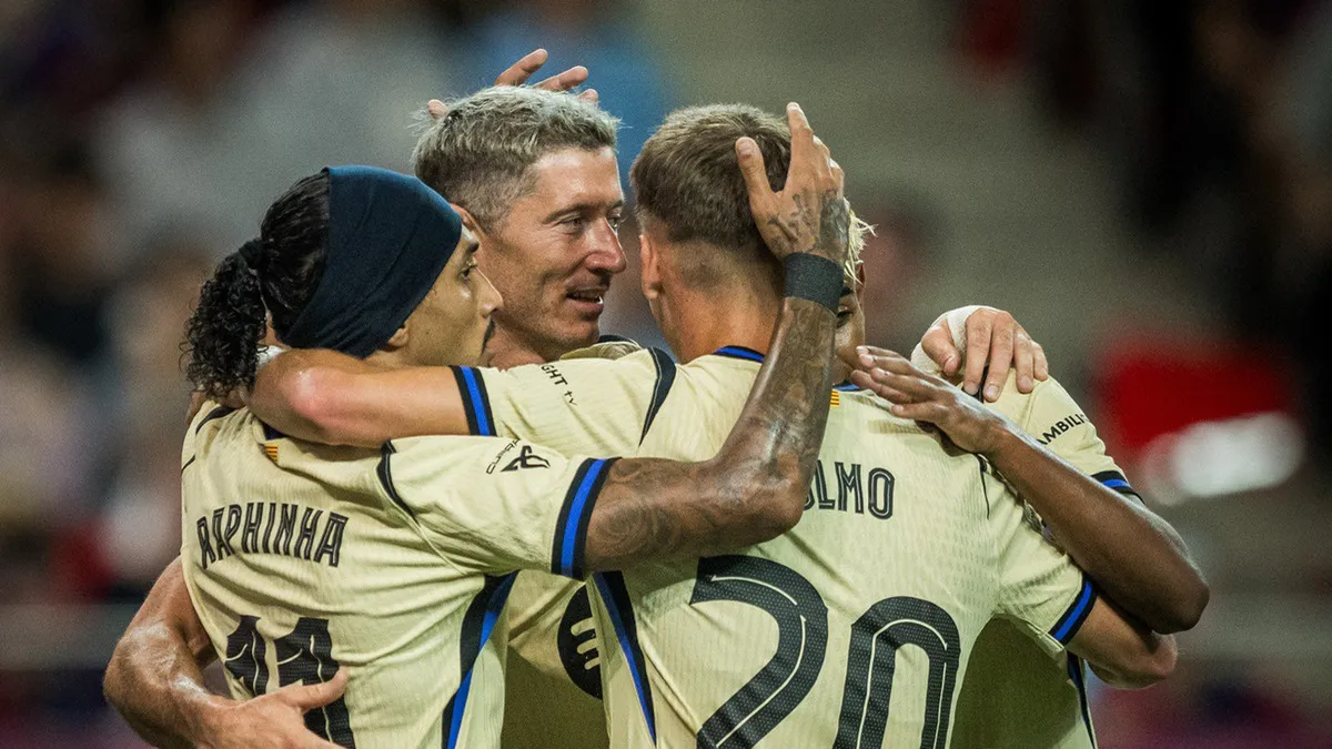 10 goli w meczu FC Barcelony. Pierwszego strzelił Robert Lewandowski