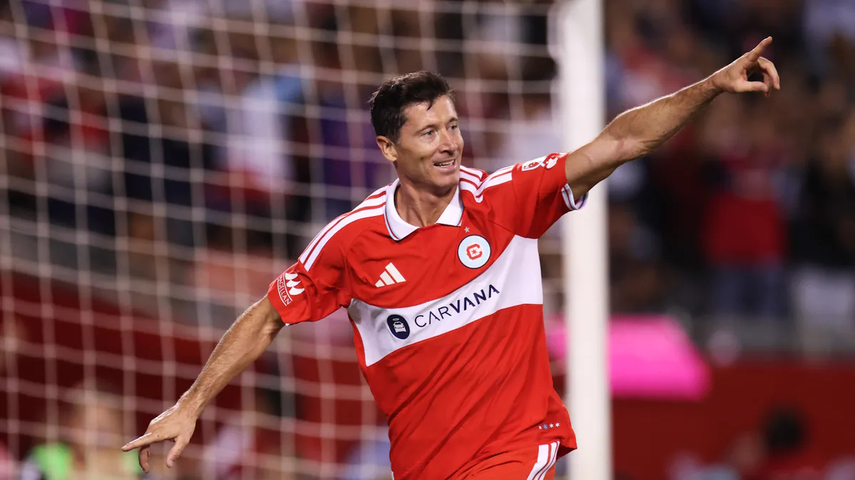 Lewandowski przyciągnął fanów w Chicago! Polak pomógł w pobiciu rekordu